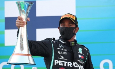 Hamilton wins Spanish grand prix