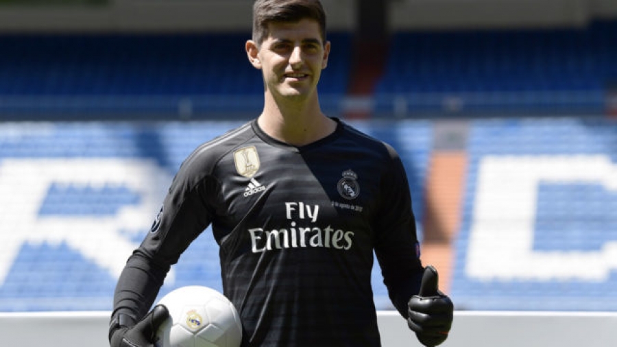 Thibaut Courtois undergoes successful surgery on ACL injury