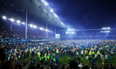 Pitch invasions: Offenders to receive automatic club ban